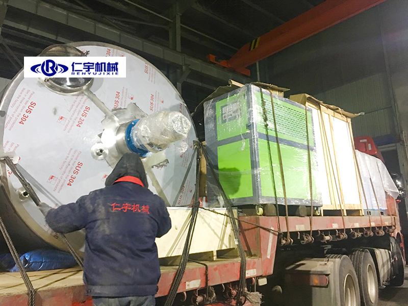你好三月，半岛在线体育网官网（中国）官方网站机械生产发货上门安装忙并快乐着